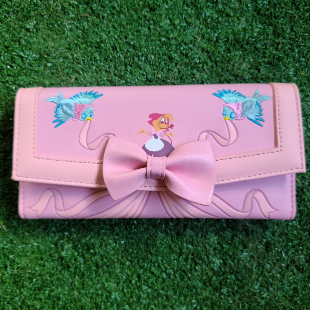 NWOT Loungefly Disney Cinderella Trifold Wallet